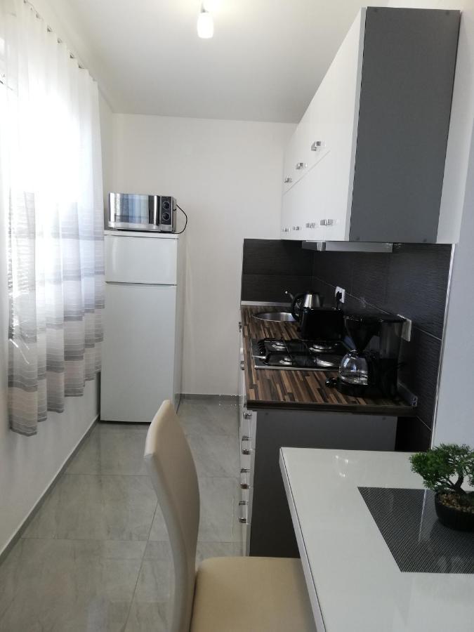 Apartmani Poljanec วีร์ ภายนอก รูปภาพ