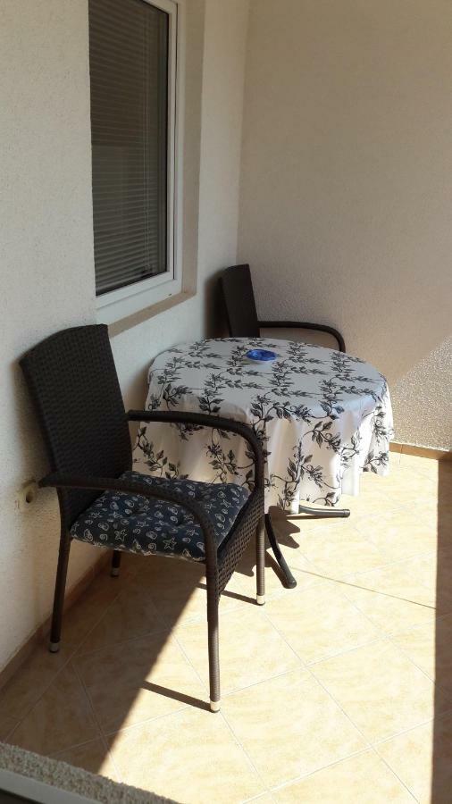 Apartmani Poljanec วีร์ ภายนอก รูปภาพ