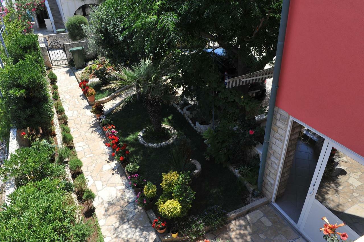 Apartmani Poljanec วีร์ ภายนอก รูปภาพ